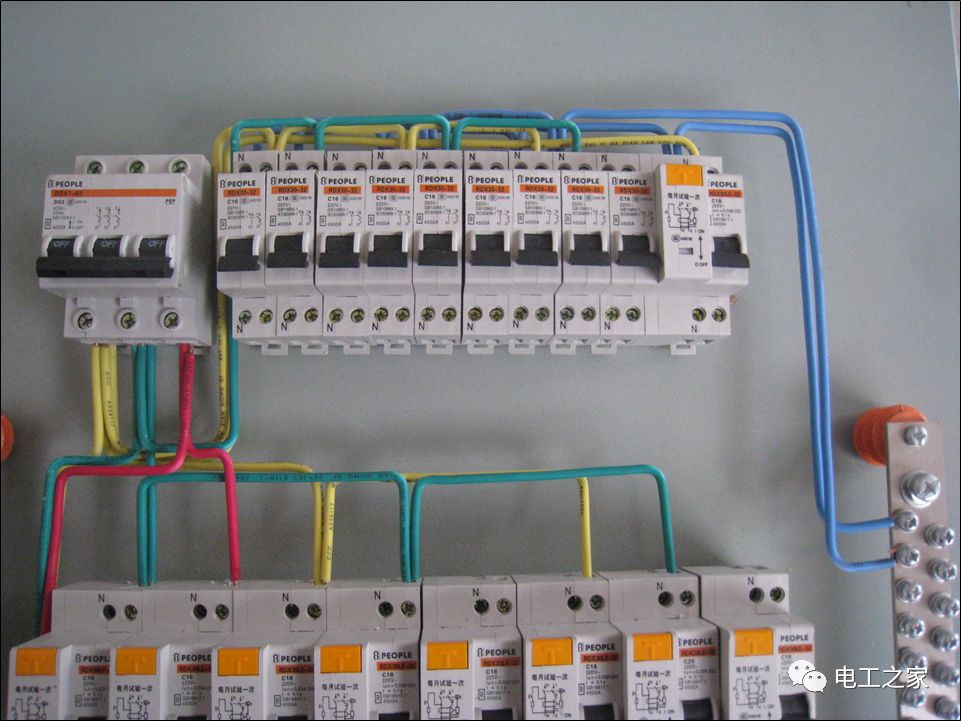 圖片和文字告訴你如何做好配電箱內(nèi)部布線